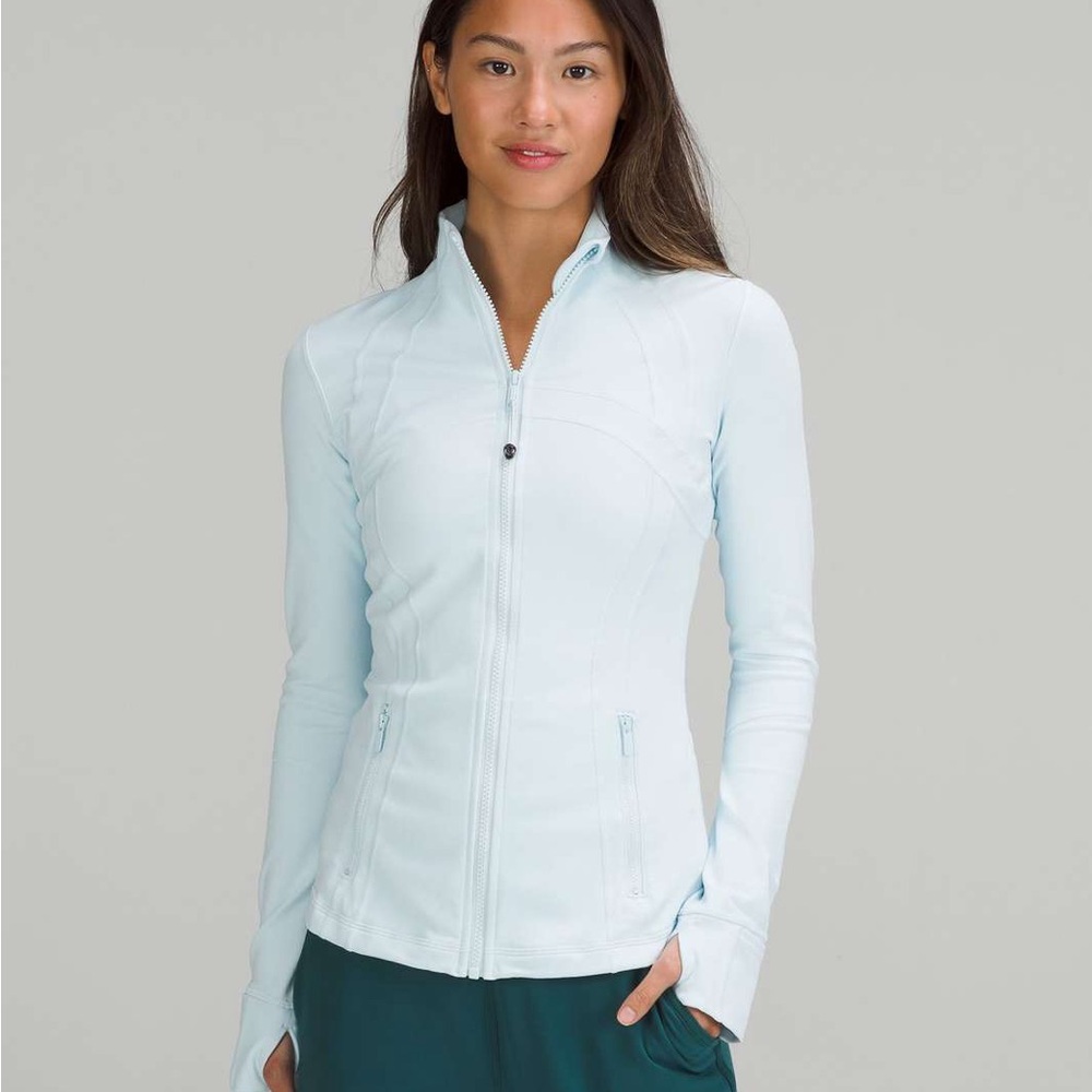 Women's powder blue Lululemon define jacket!
